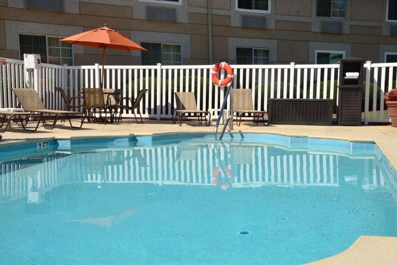 Baymont Inn & Suites Braselton Exteriér fotografie